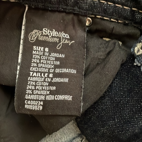 NWOT Style & Co premium embellished jeans size 6 boot cut. - Picture 4 of 14